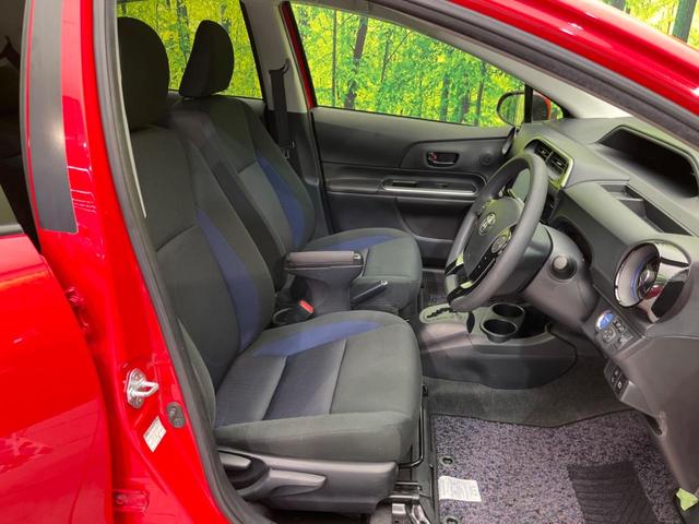 アクア Ｓ　純正ＳＤナビ　バックカメラ　衝突警報装置　禁煙車　レーンキープ　スマートキー　オートハイビーム　オートエアコン　オートライト　純正１５インチＡＷ　Ｂｌｕｅｔｏｏｔｈ再生　フルセグ　ＣＤ／ＤＶＤ再生（8枚目）