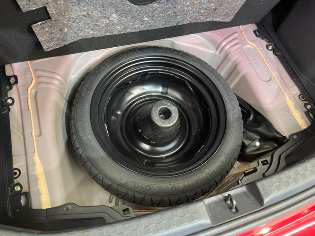 アクア Ｓ　純正ＳＤナビ　バックカメラ　衝突警報装置　禁煙車　レーンキープ　スマートキー　オートハイビーム　オートエアコン　オートライト　純正１５インチＡＷ　Ｂｌｕｅｔｏｏｔｈ再生　フルセグ　ＣＤ／ＤＶＤ再生（33枚目）