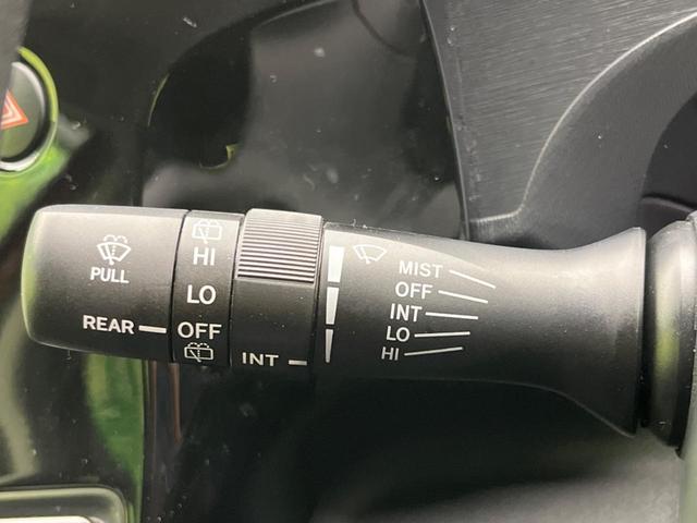 アクア Ｓ　純正ＳＤナビ　バックカメラ　衝突警報装置　禁煙車　レーンキープ　スマートキー　オートハイビーム　オートエアコン　オートライト　純正１５インチＡＷ　Ｂｌｕｅｔｏｏｔｈ再生　フルセグ　ＣＤ／ＤＶＤ再生（42枚目）