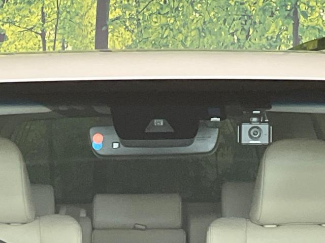 ランドクルーザープラド ＴＸ　Ｌパッケージ　マットブラックエディション　４ＷＤ　サンルーフ　メーカー９インチナビ　衝突軽減装置　全周囲カメラ　レーダークルーズコントロール　ＥＴＣ　Ｂｌｕｅｔｏｏｔｈ　シートベンチレーション　ドライブレコーダー　パワーシート（6枚目）