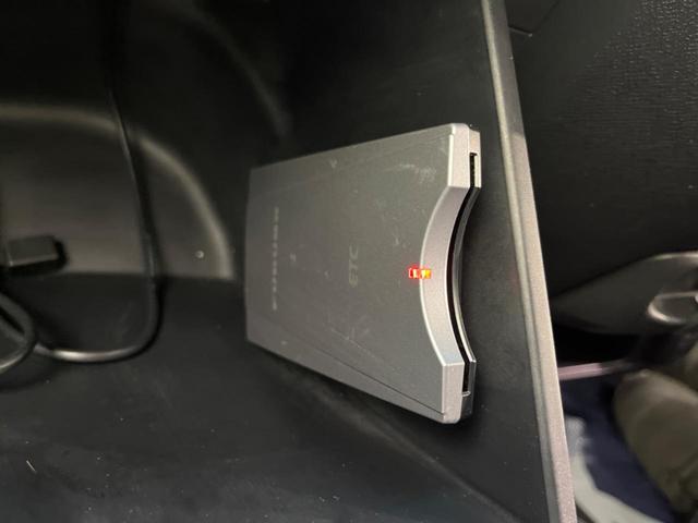 ライフ ディーバスマートスタイル ナビ 禁煙車 HIDヘッド ETC 純正14インチアルミ オートエアコン CD DVD再生 フルセグ(4枚目)