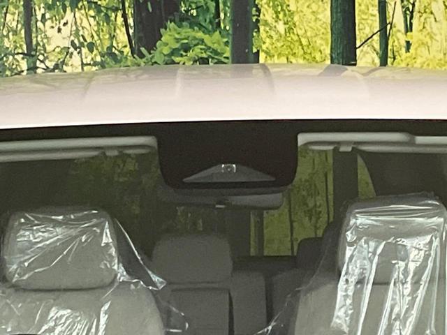 �y�z���_�Z���V���O�z���s���ɑO���̎ԗ�����F�����A�Փ˂������Ȏ��͌x��ƃu���[�L�ŏՓˉ���Ɣ�Q�y�����A�V�X�g�B�����S�Ƀh���C�u�����y���݂��������܂��B