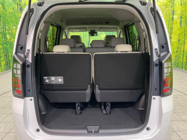 ���i�̂���������ʋ΁A���}���ɏ\���ȉ׎��X�y�[�X���m�ۂ��Ă���܂��B�T�[�h�V�[�g��|���ƁA�傫�ȉו��̐ύڂ��\�ł���