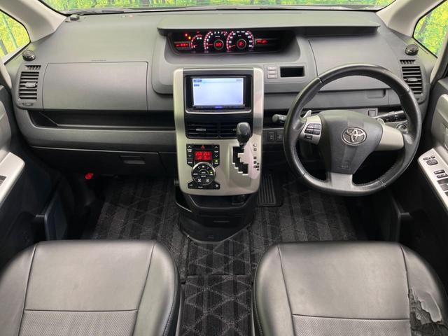 ノア Ｓｉ　両側電動スライドドア　ナビ　禁煙車　ＥＴＣ　Ｂｌｕｅｔｏｏｔｈ　フルセグ　ＨＩＤヘッド　パドルシフト　スマートキー　純正１６インチＡＷ　オートライト　電動格納ミラー　ＣＤ／ＤＶＤ再生（2枚目）