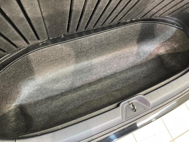 ノア Ｓｉ　両側電動スライドドア　ナビ　禁煙車　ＥＴＣ　Ｂｌｕｅｔｏｏｔｈ　フルセグ　ＨＩＤヘッド　パドルシフト　スマートキー　純正１６インチＡＷ　オートライト　電動格納ミラー　ＣＤ／ＤＶＤ再生（27枚目）