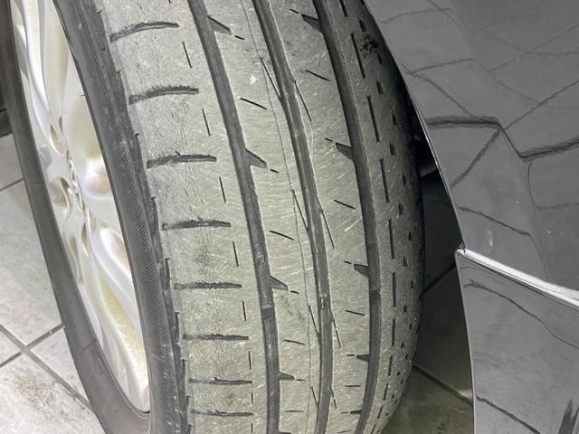 ノア Ｓｉ　両側電動スライドドア　ナビ　禁煙車　ＥＴＣ　Ｂｌｕｅｔｏｏｔｈ　フルセグ　ＨＩＤヘッド　パドルシフト　スマートキー　純正１６インチＡＷ　オートライト　電動格納ミラー　ＣＤ／ＤＶＤ再生（32枚目）