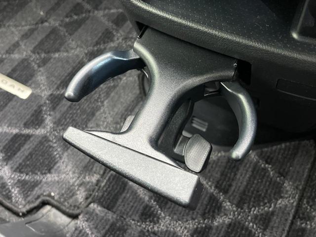 ノア Ｓｉ　両側電動スライドドア　ナビ　禁煙車　ＥＴＣ　Ｂｌｕｅｔｏｏｔｈ　フルセグ　ＨＩＤヘッド　パドルシフト　スマートキー　純正１６インチＡＷ　オートライト　電動格納ミラー　ＣＤ／ＤＶＤ再生（50枚目）