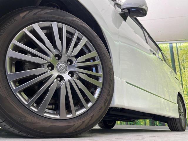 �y�����P�W�C���`�A���~�z�C�[���z�O�ςɃ}�b�`���������A���~�z�C�[���𑕒����Ă���܂��B�e��ЊO�A���~�z�C�[����A�X�^�b�h���X�^�C�����戵�����Ă���܂��B���񂲑��k����������