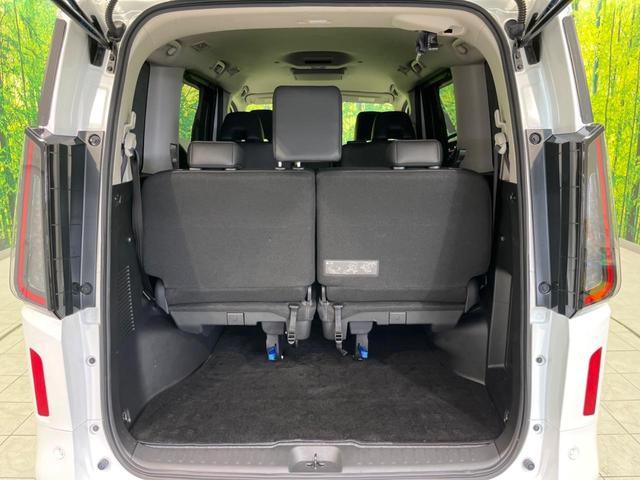 セレナ ｅ－パワー　ハイウェイスターＶ　フリップダウンモニター　メーカー１２．３インチナビ　全周囲カメラ　両側電動スライド　衝突軽減装置　ＥＴＣ　Ｂｌｕｅｔｏｏｔｈ　フルセグ　シートヒーター　ドライブレコーダー　ハンドルヒーター（12枚目）