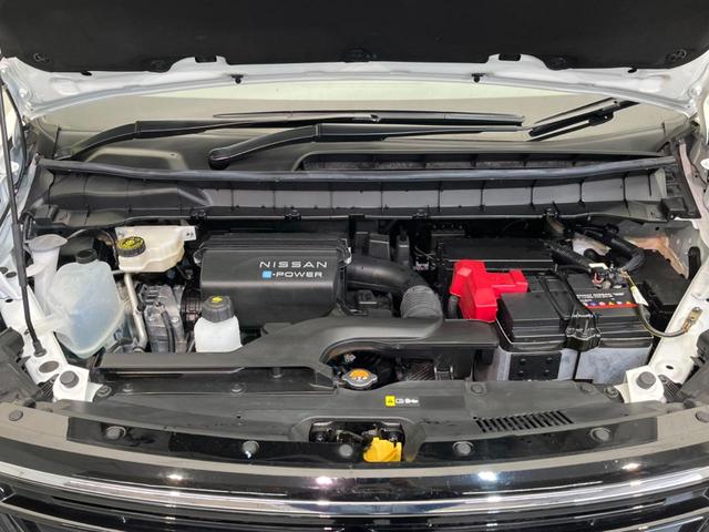 セレナ ｅ－パワー　ハイウェイスターＶ　フリップダウンモニター　メーカー１２．３インチナビ　全周囲カメラ　両側電動スライド　衝突軽減装置　ＥＴＣ　Ｂｌｕｅｔｏｏｔｈ　フルセグ　シートヒーター　ドライブレコーダー　ハンドルヒーター（19枚目）