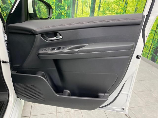 セレナ ｅ－パワー　ハイウェイスターＶ　フリップダウンモニター　メーカー１２．３インチナビ　全周囲カメラ　両側電動スライド　衝突軽減装置　ＥＴＣ　Ｂｌｕｅｔｏｏｔｈ　フルセグ　シートヒーター　ドライブレコーダー　ハンドルヒーター（33枚目）