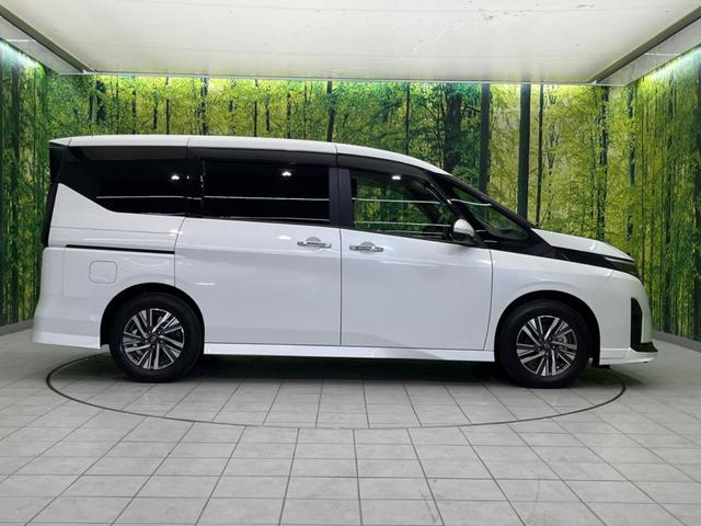 セレナ ｅ－パワー　ハイウェイスターＶ　フリップダウンモニター　メーカー１２．３インチナビ　全周囲カメラ　両側電動スライド　衝突軽減装置　ＥＴＣ　Ｂｌｕｅｔｏｏｔｈ　フルセグ　シートヒーター　ドライブレコーダー　ハンドルヒーター（37枚目）