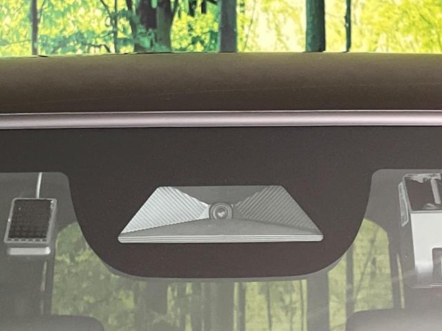 Ｎ－ＢＯＸカスタム ベースグレード　純正９インチナビ　電動スライド　衝突軽減装置　禁煙車　バックカメラ　レーダークルーズコントロール　禁煙車　シートヒーター　ＥＴＣ　Ｂｌｕｅｔｏｏｔｈ　フルセグ　スマートキー　オートマチックハイビーム（3枚目）