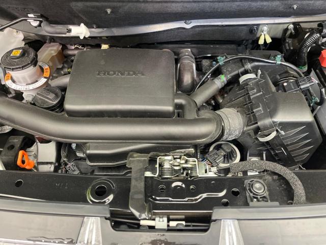 Ｎ－ＢＯＸカスタム ベースグレード　純正９インチナビ　電動スライド　衝突軽減装置　禁煙車　バックカメラ　レーダークルーズコントロール　禁煙車　シートヒーター　ＥＴＣ　Ｂｌｕｅｔｏｏｔｈ　フルセグ　スマートキー　オートマチックハイビーム（18枚目）