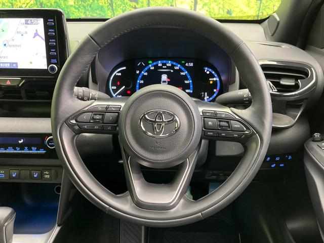 ヤリスクロス ハイブリッドＺ　衝突軽減装置　禁煙車　純正ディスプレイオーディオ　全周囲カメラ　レーダークルーズ　ＥＴＣ　Ｂｌｕｅｔｏｏｔｈ　フルセグ　ドライブレコーダー　シートヒーター　パワーシート　ハーフレザーシート（11枚目）