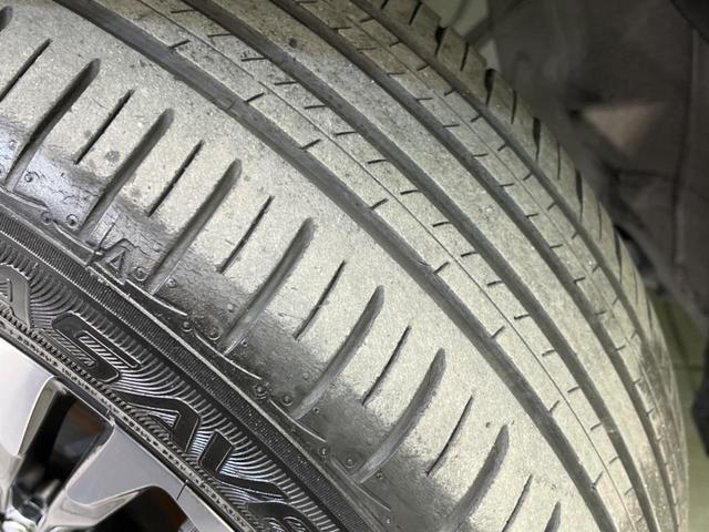 ヤリスクロス ハイブリッドＺ　衝突軽減装置　禁煙車　純正ディスプレイオーディオ　全周囲カメラ　レーダークルーズ　ＥＴＣ　Ｂｌｕｅｔｏｏｔｈ　フルセグ　ドライブレコーダー　シートヒーター　パワーシート　ハーフレザーシート（36枚目）