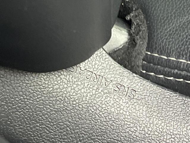 ヤリスクロス ハイブリッドＺ　衝突軽減装置　禁煙車　純正ディスプレイオーディオ　全周囲カメラ　レーダークルーズ　ＥＴＣ　Ｂｌｕｅｔｏｏｔｈ　フルセグ　ドライブレコーダー　シートヒーター　パワーシート　ハーフレザーシート（40枚目）