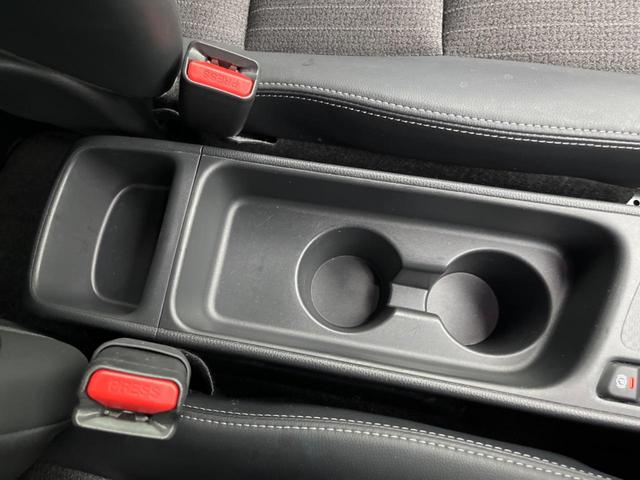 ヤリスクロス ハイブリッドＺ　衝突軽減装置　禁煙車　純正ディスプレイオーディオ　全周囲カメラ　レーダークルーズ　ＥＴＣ　Ｂｌｕｅｔｏｏｔｈ　フルセグ　ドライブレコーダー　シートヒーター　パワーシート　ハーフレザーシート（62枚目）