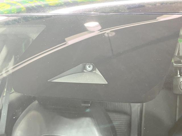 �y�G�}�[�W�F���V�[�u���[�L�z���s���ɑO���̎ԗ�����F�����A�Փ˂������Ȏ��͌x��ƃu���[�L�ŏՓˉ���Ɣ�Q�y�����A�V�X�g�B�����S�Ƀh���C�u�����y���݂��������܂��B