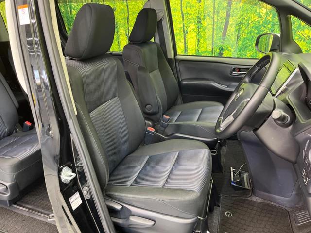 ヴォクシー ZS 煌 両側電動ドア 純正SDナビ 後席モニター バックカメラ 禁煙車 スマートキー LEDヘッドライト ビルトインETC 純正16インチアルミホイール オートライト オートエアコン(8枚目)