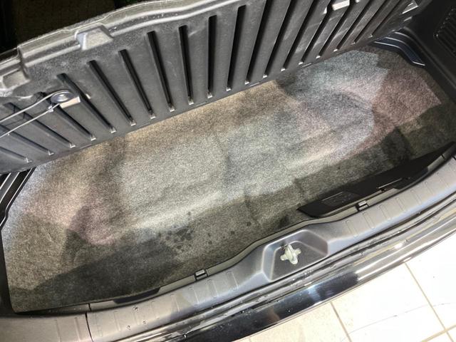 ヴォクシー ZS 煌 両側電動ドア 純正SDナビ 後席モニター バックカメラ 禁煙車 スマートキー LEDヘッドライト ビルトインETC 純正16インチアルミホイール オートライト オートエアコン(35枚目)