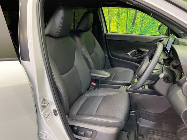 ヤリスクロス ハイブリッドＺ　ディスプレイオーディオ　バックカメラ　衝突軽減　レーダークルーズ　ハーフレザーシート　シートヒーター　コーナーセンサー　スマートキー　ＬＥＤヘッド　ＥＴＣ　オートマチックハイビーム　オートライト（8枚目）