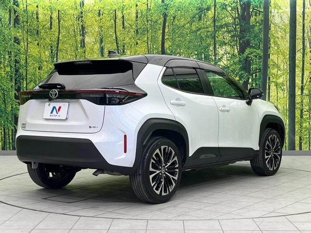 ヤリスクロス ハイブリッドＺ　ディスプレイオーディオ　バックカメラ　衝突軽減　レーダークルーズ　ハーフレザーシート　シートヒーター　コーナーセンサー　スマートキー　ＬＥＤヘッド　ＥＴＣ　オートマチックハイビーム　オートライト（17枚目）