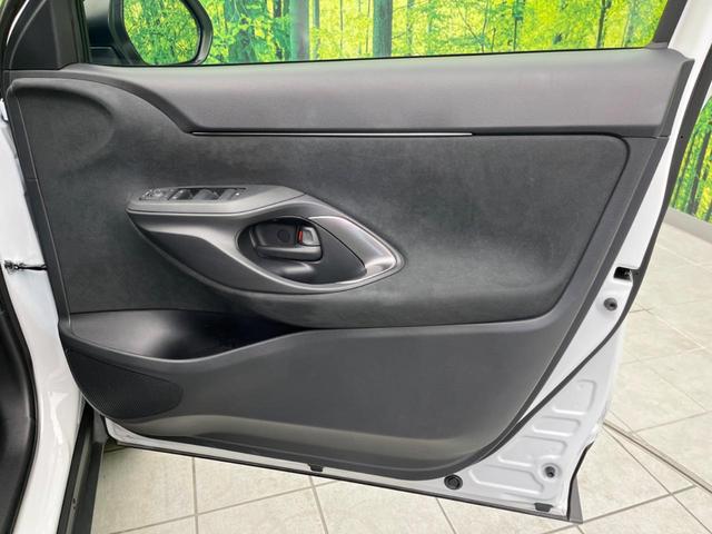 ヤリスクロス ハイブリッドＺ　ディスプレイオーディオ　バックカメラ　衝突軽減　レーダークルーズ　ハーフレザーシート　シートヒーター　コーナーセンサー　スマートキー　ＬＥＤヘッド　ＥＴＣ　オートマチックハイビーム　オートライト（33枚目）