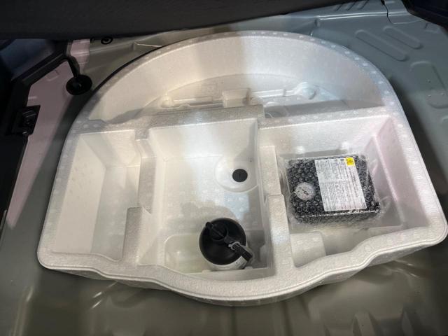 ヤリスクロス ハイブリッドＺ　ディスプレイオーディオ　バックカメラ　衝突軽減　レーダークルーズ　ハーフレザーシート　シートヒーター　コーナーセンサー　スマートキー　ＬＥＤヘッド　ＥＴＣ　オートマチックハイビーム　オートライト（35枚目）