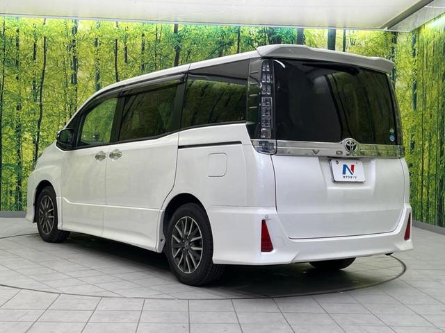 ヴォクシー ZS 煌 後席モニター 純正SDナビ バックカメラ 衝突被害軽減システム 禁煙車 ドラレコ スマートキー LEDヘッド ビルトインETC 純正16インチアルミ オートハイビーム 車線逸脱警報(31枚目)