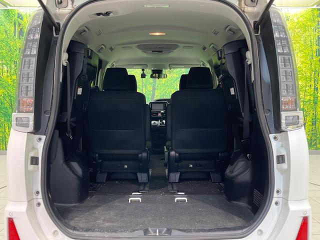 ヴォクシー ZS 煌 後席モニター 純正SDナビ バックカメラ 衝突被害軽減システム 禁煙車 ドラレコ スマートキー LEDヘッド ビルトインETC 純正16インチアルミ オートハイビーム 車線逸脱警報(36枚目)