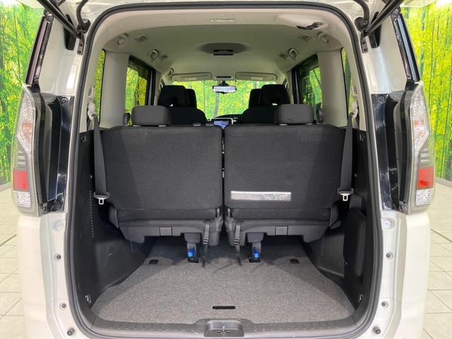 ���i�̂���������ʋ΁A���}���ɏ\���ȉ׎��X�y�[�X���m�ۂ��Ă���܂��B�T�[�h�V�[�g��|���ƁA�傫�ȉו��̐ύڂ��\�ł���