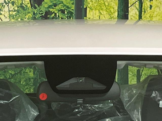 �y�z���_�Z���V���O�z���s���ɑO���̎ԗ�����F�����A�Փ˂������Ȏ��͌x��ƃu���[�L�ŏՓˉ���Ɣ�Q�y�����A�V�X�g�B�����S�Ƀh���C�u�����y���݂��������܂��B