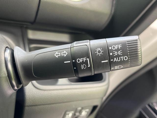 N-BOXカスタム L 両側電動ドア 純正SDナビ 禁煙車 バックカメラ 衝突被害軽減システム ドラレコ コーナーセンサー スマートキー LEDヘッド ETC 純正14インチ オートハイビーム 車線逸脱警報 電動パーキング(65枚目)