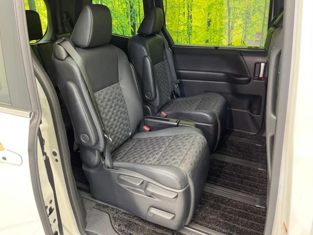 ヴォクシー S-Z 快適利便PKG 純正10.5型ナビ 両側電動ドア サイドステップ セーフティセンス レーダークルーズ シートヒーター ステアリングヒーター 電動バックドア ETC CD/DVDデッキ HDMI入力(9枚目)