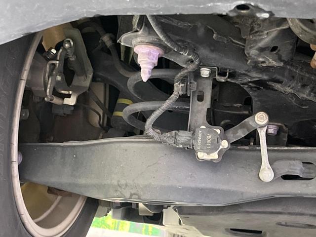 プリウス Sセーフティプラス 純正SDナビ バックカメラ 衝突被害軽減システム レーダークルーズ 禁煙車 コーナーセンサー スマートキー LEDヘッド ビルトインETC オートハイビーム 車線逸脱警報 オートライト(32枚目)