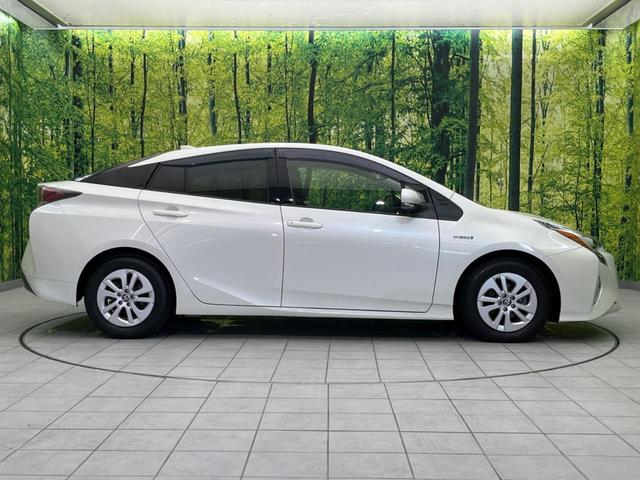 プリウス Sセーフティプラス 純正SDナビ バックカメラ 衝突被害軽減システム レーダークルーズ 禁煙車 コーナーセンサー スマートキー LEDヘッド ビルトインETC オートハイビーム 車線逸脱警報 オートライト(37枚目)