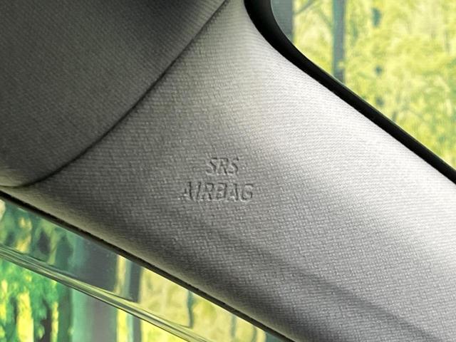 プリウス Sセーフティプラス 純正SDナビ バックカメラ 衝突被害軽減システム レーダークルーズ 禁煙車 コーナーセンサー スマートキー LEDヘッド ビルトインETC オートハイビーム 車線逸脱警報 オートライト(42枚目)