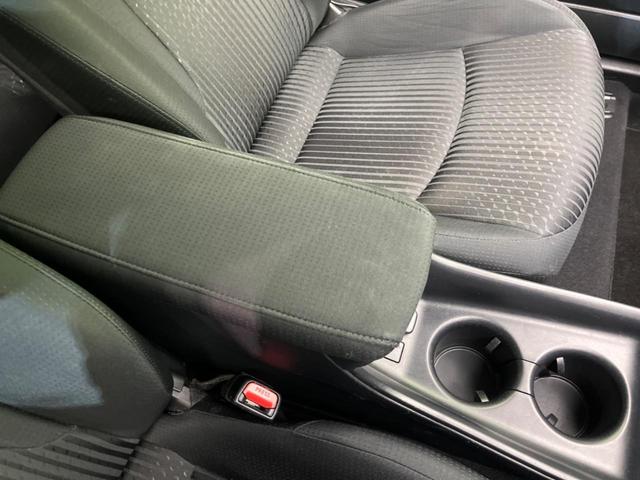 プリウス Sセーフティプラス 純正SDナビ バックカメラ 衝突被害軽減システム レーダークルーズ 禁煙車 コーナーセンサー スマートキー LEDヘッド ビルトインETC オートハイビーム 車線逸脱警報 オートライト(58枚目)