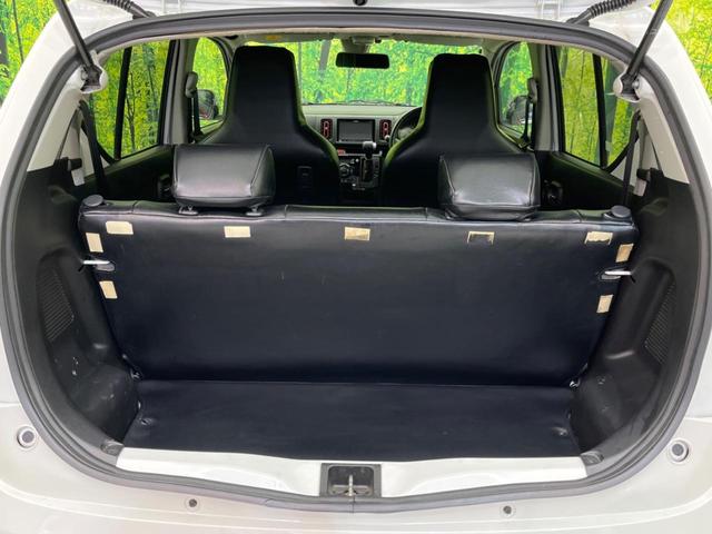 アルトターボＲＳ ベースグレード　衝突軽減装置　禁煙車　ＳＤナビ　バックカメラ　ＥＴＣ　Ｂｌｕｅｔｏｏｔｈ　フルセグ　ＨＩＤヘッド　スマートキー　シートヒーター　ステアリングスイッチ　オートライト　オートエアコン　パドルシフト（10枚目）