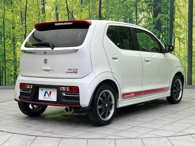 アルトターボＲＳ ベースグレード　衝突軽減装置　禁煙車　ＳＤナビ　バックカメラ　ＥＴＣ　Ｂｌｕｅｔｏｏｔｈ　フルセグ　ＨＩＤヘッド　スマートキー　シートヒーター　ステアリングスイッチ　オートライト　オートエアコン　パドルシフト（17枚目）