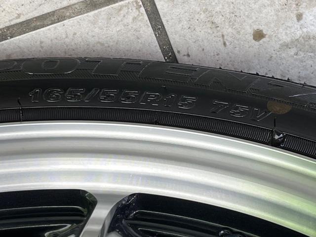 アルトターボＲＳ ベースグレード　衝突軽減装置　禁煙車　ＳＤナビ　バックカメラ　ＥＴＣ　Ｂｌｕｅｔｏｏｔｈ　フルセグ　ＨＩＤヘッド　スマートキー　シートヒーター　ステアリングスイッチ　オートライト　オートエアコン　パドルシフト（22枚目）