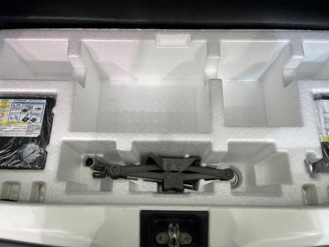 アルトターボＲＳ ベースグレード　衝突軽減装置　禁煙車　ＳＤナビ　バックカメラ　ＥＴＣ　Ｂｌｕｅｔｏｏｔｈ　フルセグ　ＨＩＤヘッド　スマートキー　シートヒーター　ステアリングスイッチ　オートライト　オートエアコン　パドルシフト（33枚目）