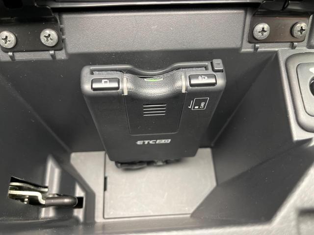 コペン ローブ　禁煙車　純正ナビ　バックカメラ　ＥＴＣ　Ｂｌｕｅｔｏｏｔｈ　スマートキー　ドライブレコーダー　ＬＥＤヘッドライト　シートヒーター　アイドリングストップ　トラクションコントロール　オートライト（5枚目）