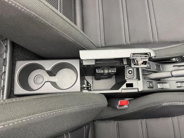 コペン ローブ　禁煙車　純正ナビ　バックカメラ　ＥＴＣ　Ｂｌｕｅｔｏｏｔｈ　スマートキー　ドライブレコーダー　ＬＥＤヘッドライト　シートヒーター　アイドリングストップ　トラクションコントロール　オートライト（35枚目）