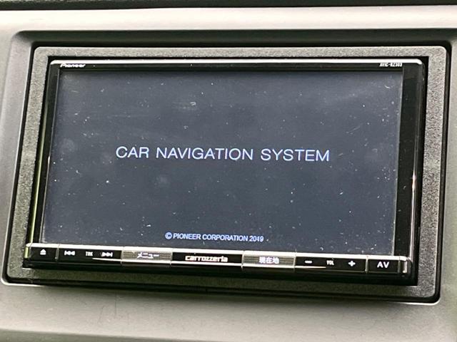 �y�i�r�Q�[�V�����z�g���₷���i�r�ŖړI�n�܂ł�������ē����Ă���܂��B�e��I�[�f�B�I�Đ��@�\���[�����Ă���A���Ԃ̉^�]������Ɋy�����Ȃ�܂��I�I