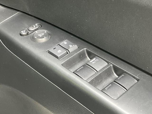 N-BOX G SSパッケージ 両側電動ドア 純正SDナビ バックカメラ 禁煙車 スマートキー HIDヘッド ETC 純正14インチアルミ オートライト オートエアコン Bluetooth CD DVD再生 フルセグ(40枚目)