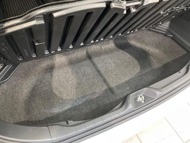 ヴォクシー ハイブリッドS-Z 両側電動スライド 後席モニター 純正10インチナビ バックカメラ AC100V電源 衝突軽減 禁煙車 ハーフレザーシート シートヒーター クリアランスソナー レーンアシスト LEDヘッド(34枚目)