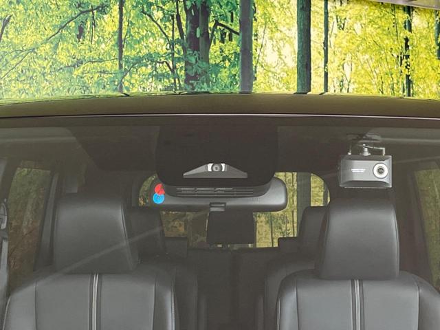 ノア ハイブリッドＳ－Ｚ　純正１０．５インチナビ　両側電動スライド　後席モニター　バックカメラ　１００Ｖ電源　衝突被害軽減　レーダークルーズ　禁煙車　電動リアゲート　ハーフレザーシート　ドラレコ　コーナーセンサー（29枚目）