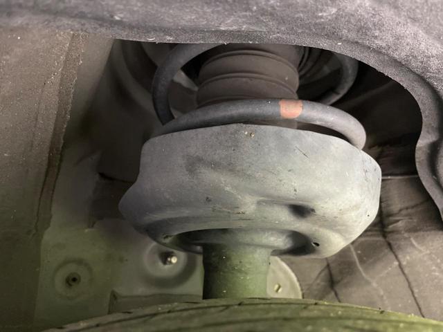 ノア ハイブリッドＳ－Ｚ　純正１０．５インチナビ　両側電動スライド　後席モニター　バックカメラ　１００Ｖ電源　衝突被害軽減　レーダークルーズ　禁煙車　電動リアゲート　ハーフレザーシート　ドラレコ　コーナーセンサー（33枚目）